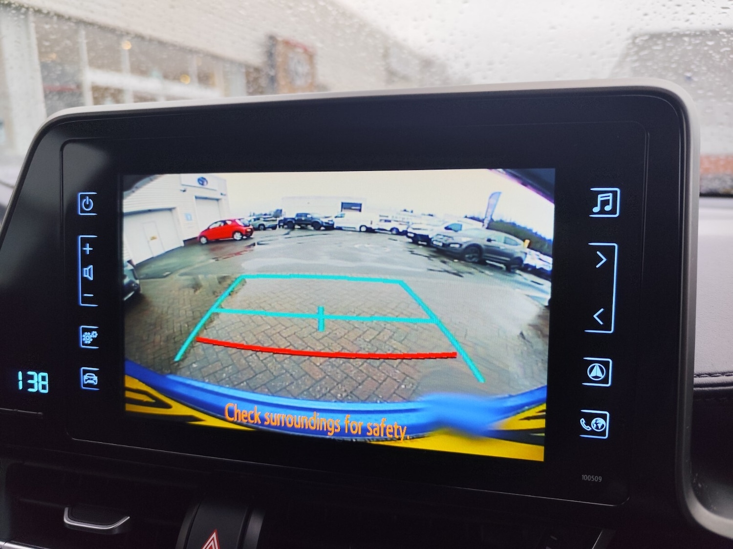 Used Toyota C-HR 2019 for sale - 76933259: Photo 27