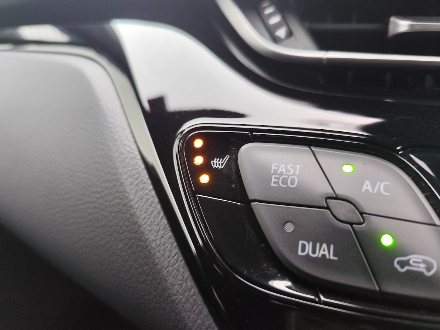 Used Toyota C-HR 2019 for sale - 76933259: Photo 29