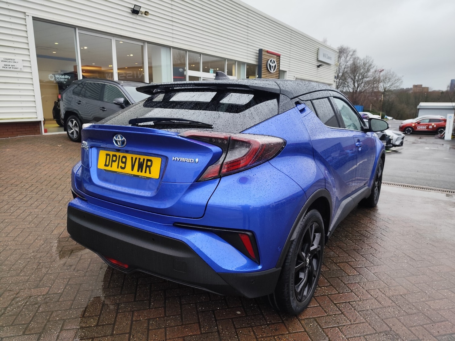Used Toyota C-HR 2019 for sale - 76933259: Photo 3