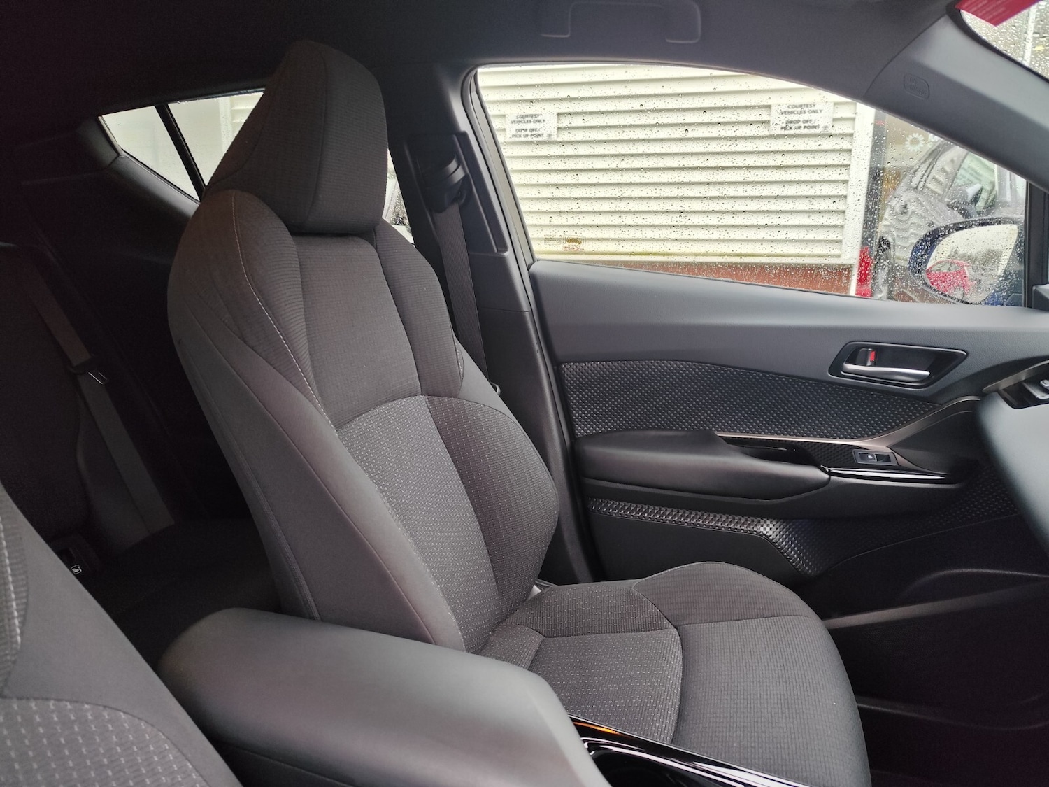 Used Toyota C-HR 2019 for sale - 76933259: Photo 32