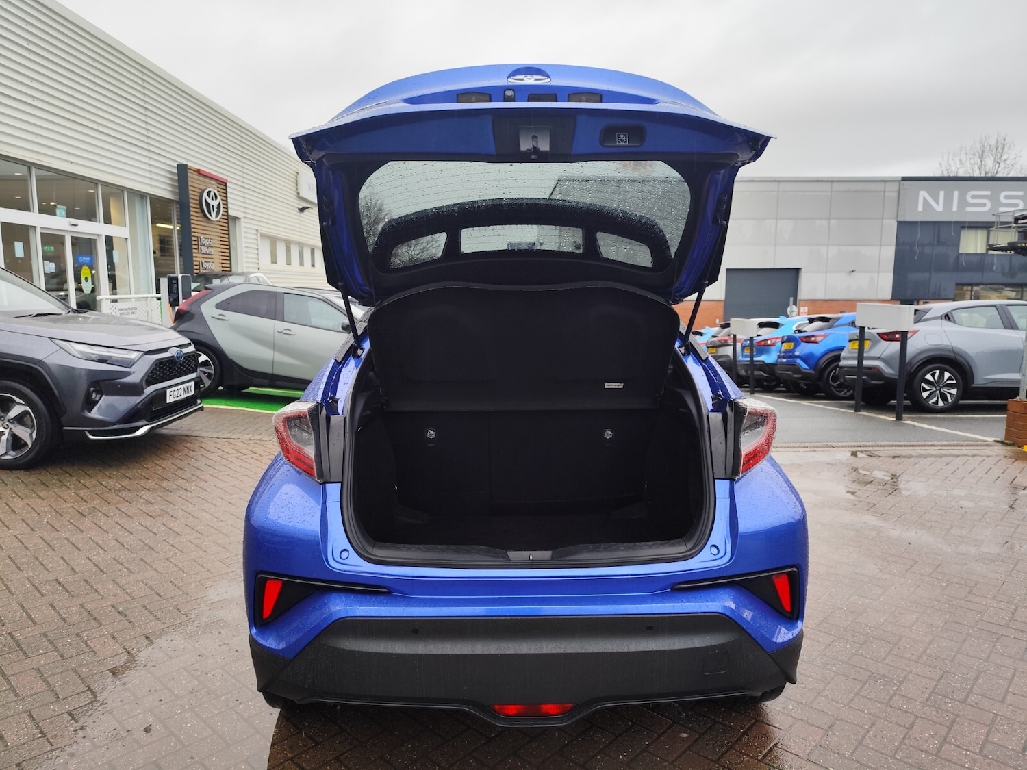 Used Toyota C-HR 2019 for sale - 76933259: Photo 5