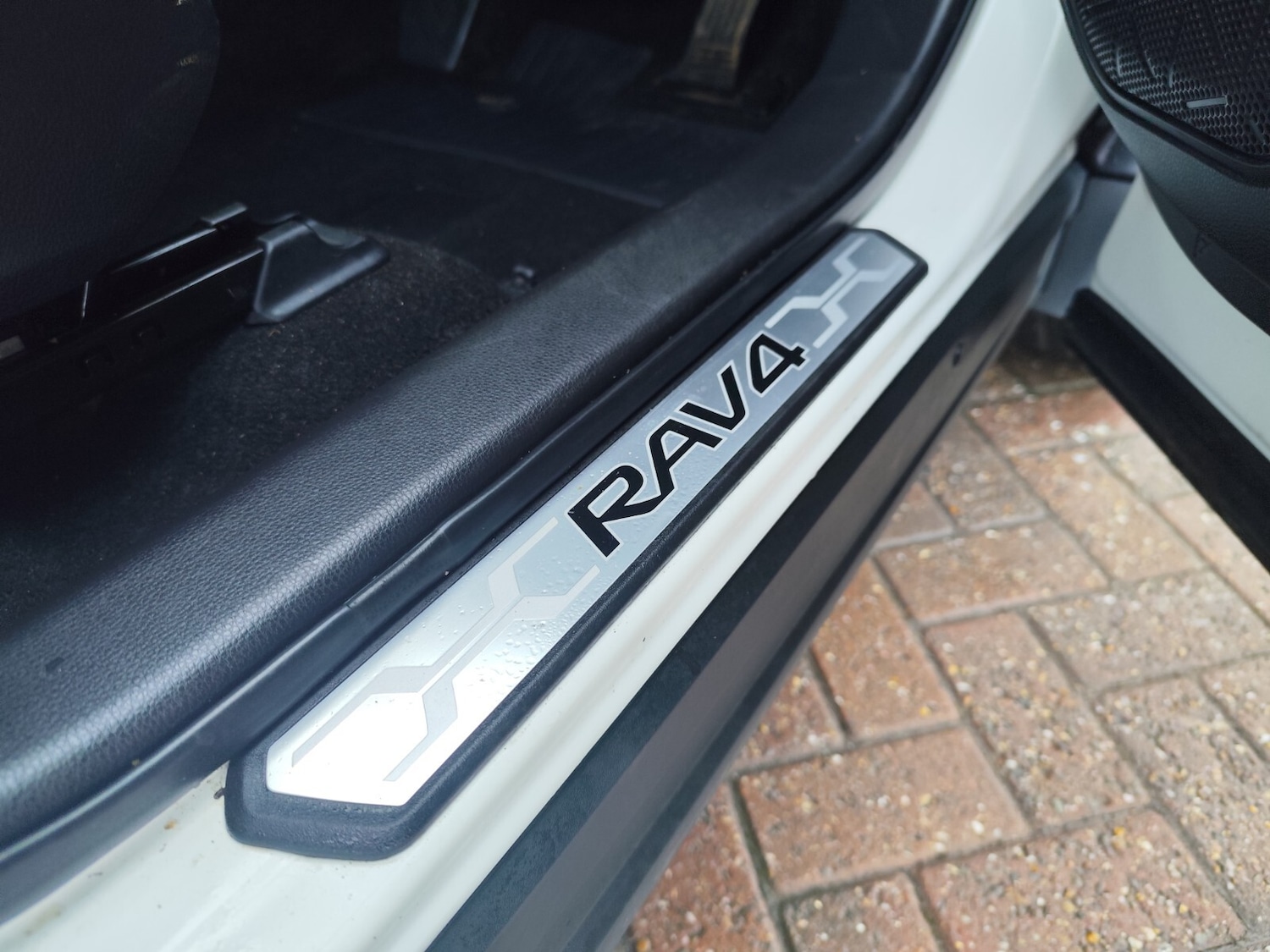 Used Toyota RAV4 2022 for sale - 77380910: Photo 31
