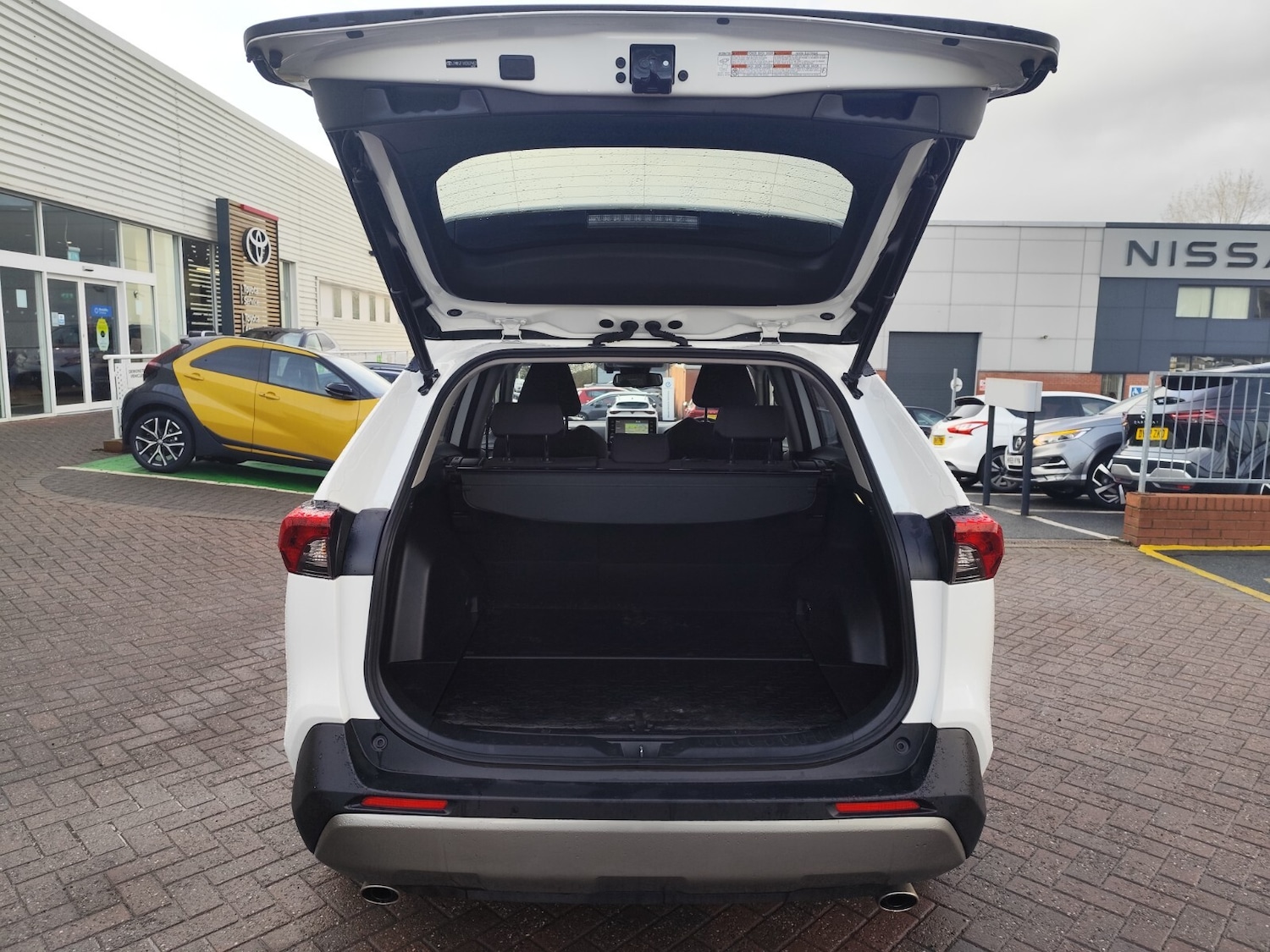 Used Toyota RAV4 2022 for sale - 77380910: Photo 5