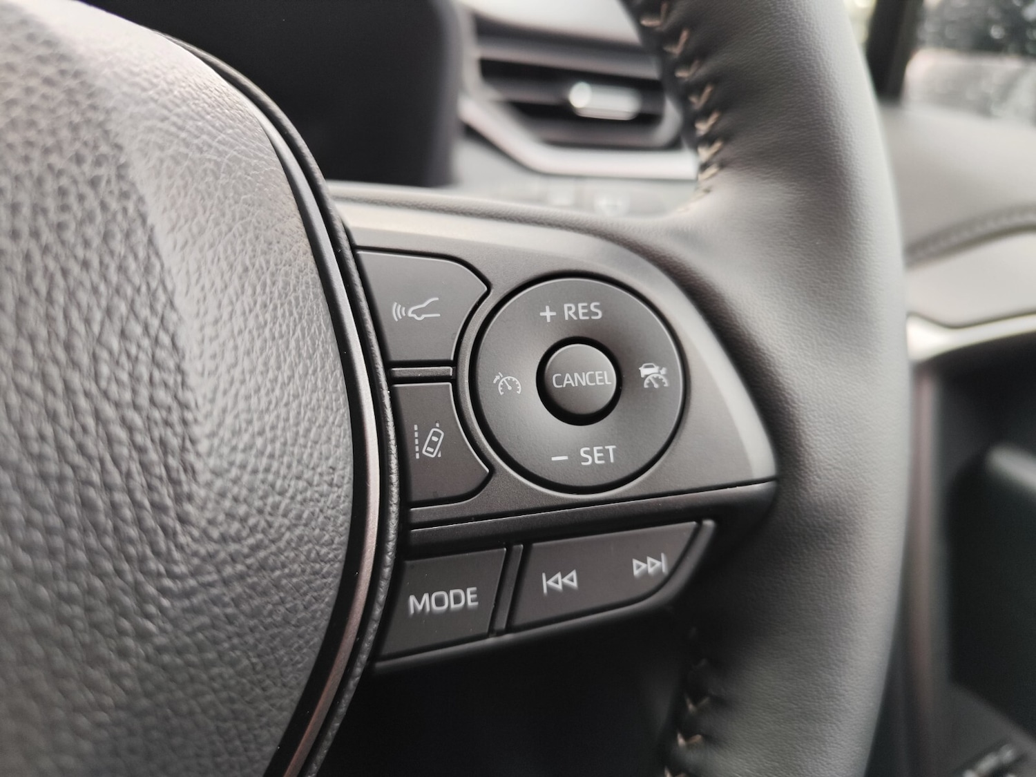 Used Toyota RAV4 2025 for sale - 76842089: Photo 17