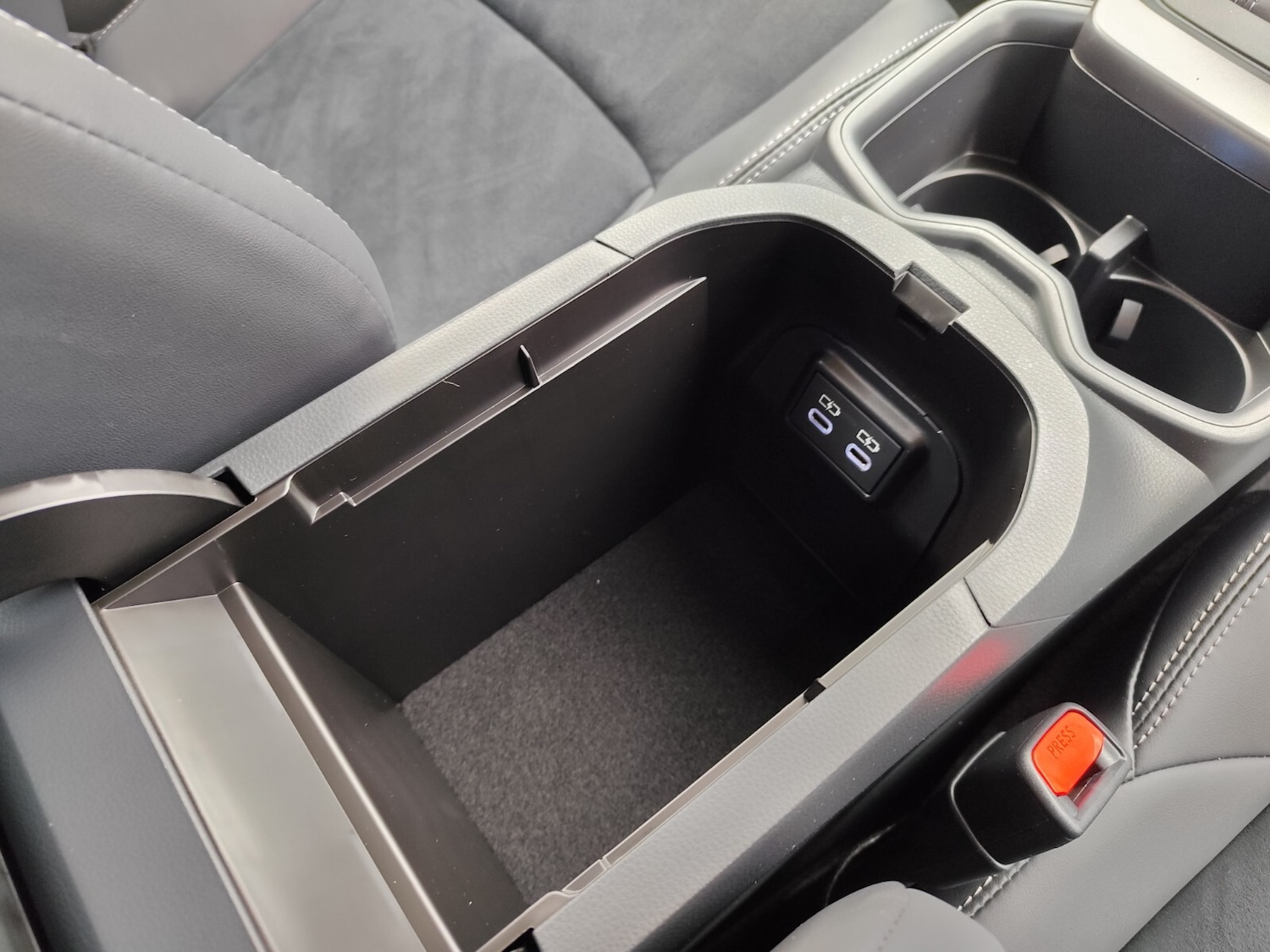 Used Toyota RAV4 2025 for sale - 76842089: Photo 38