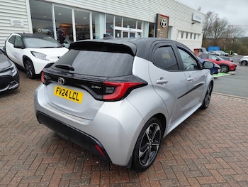 Used Toyota Yaris 2024 for sale - 77526213: Photo