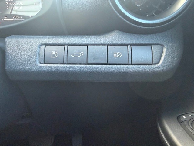 Used Toyota C-HR 2024 for sale - 76355199: Photo 26