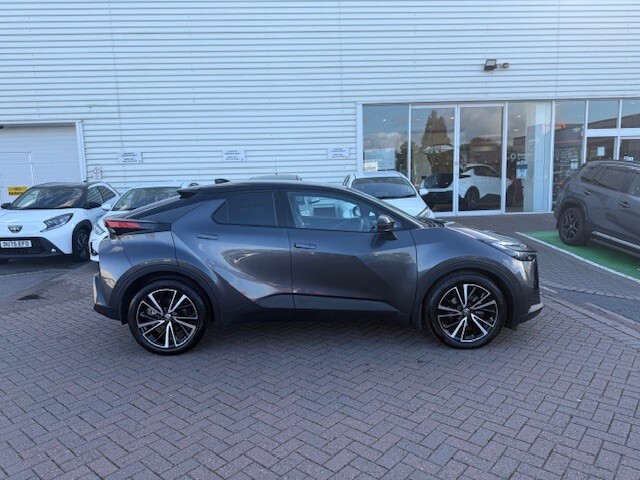 Used Toyota C-HR 2024 for sale - 76355199: Photo 3