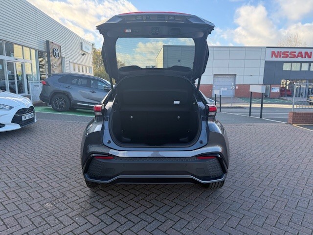 Used Toyota C-HR 2024 for sale - 76355199: Photo 6