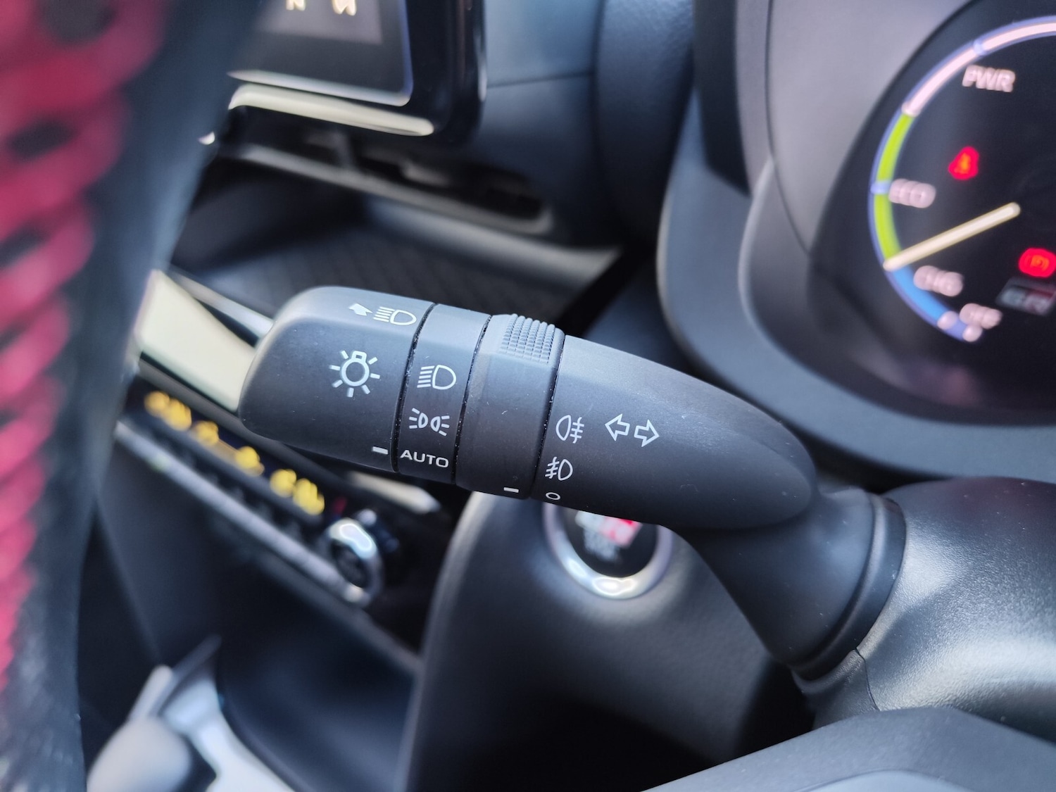 Used Toyota Yaris Cross 2023 for sale - 76623591: Photo 18