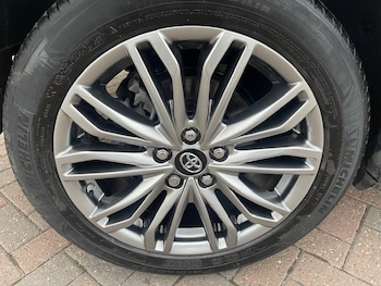 Used Toyota C-HR 2022 for sale - 76276304: Photo