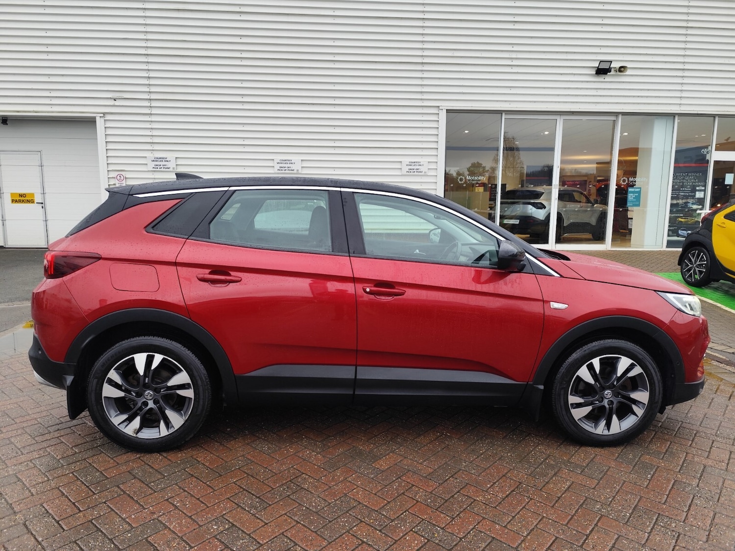Used Vauxhall Grandland X 2019 for sale - 77660442: Photo 2