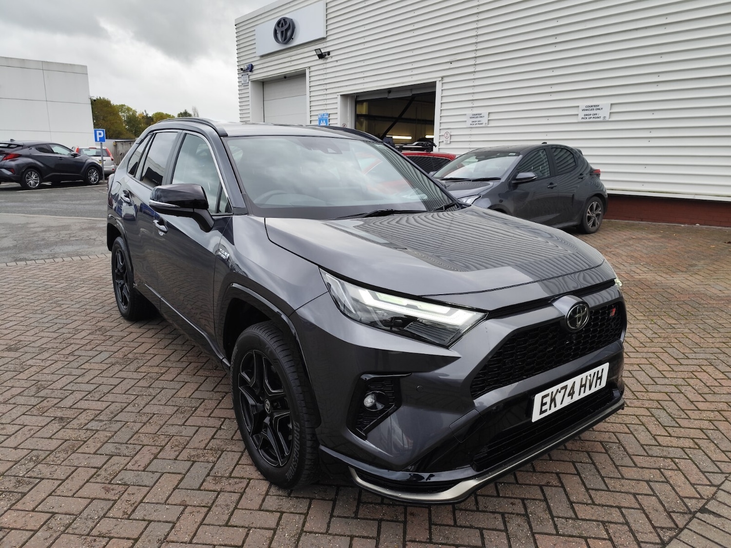 Used Toyota RAV4 2024 for sale - 76428159: Photo 1