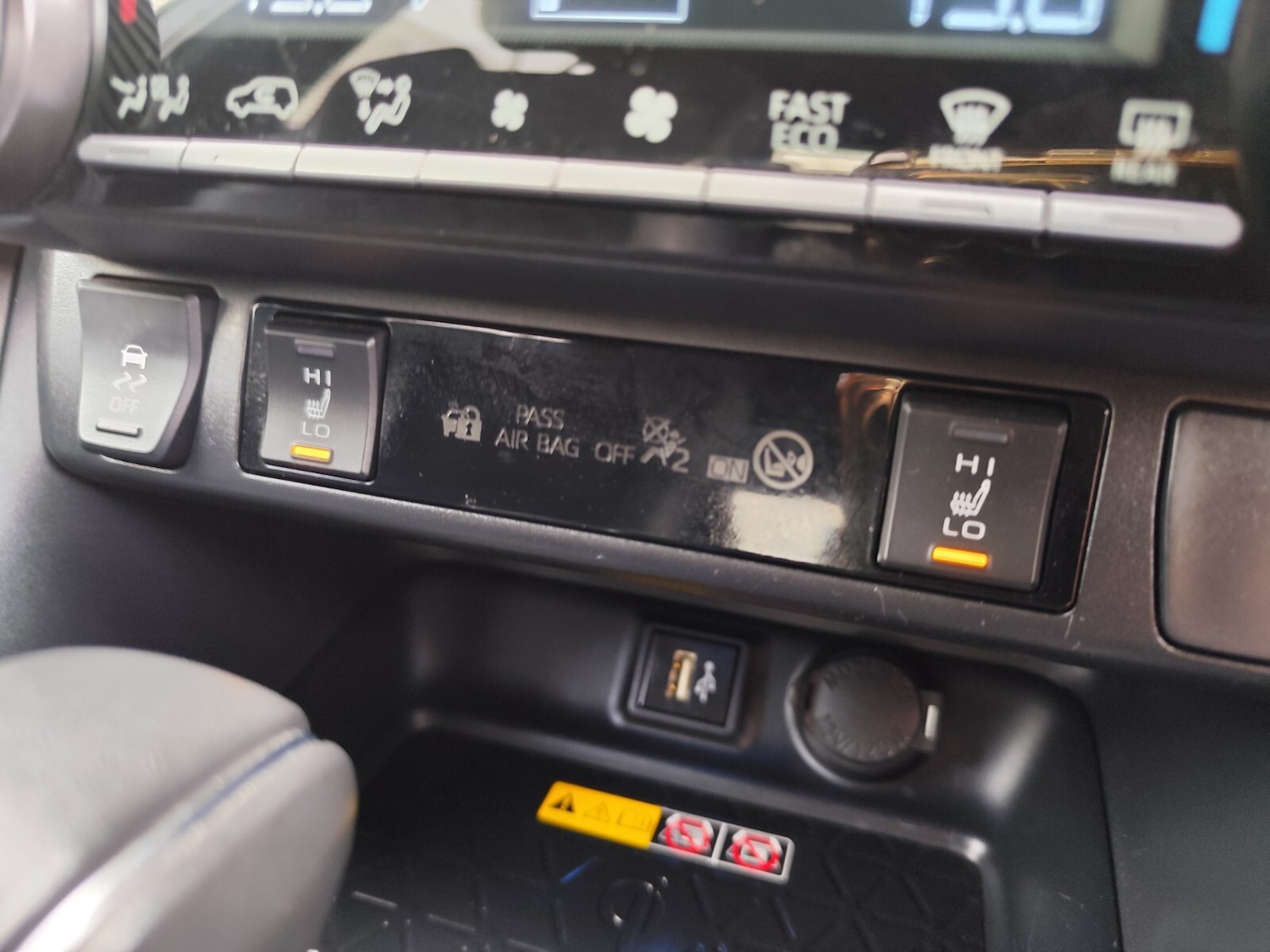 Used Toyota RAV4 2024 for sale - 76428159: Photo 30