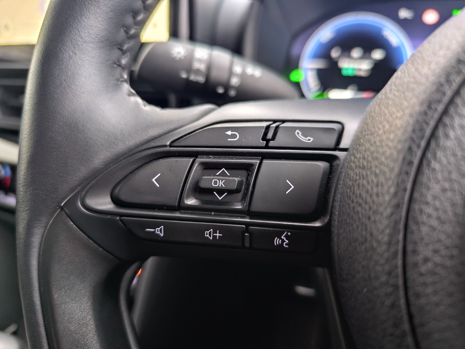 Used Toyota Yaris Cross 2024 for sale - 77413920: Photo 18