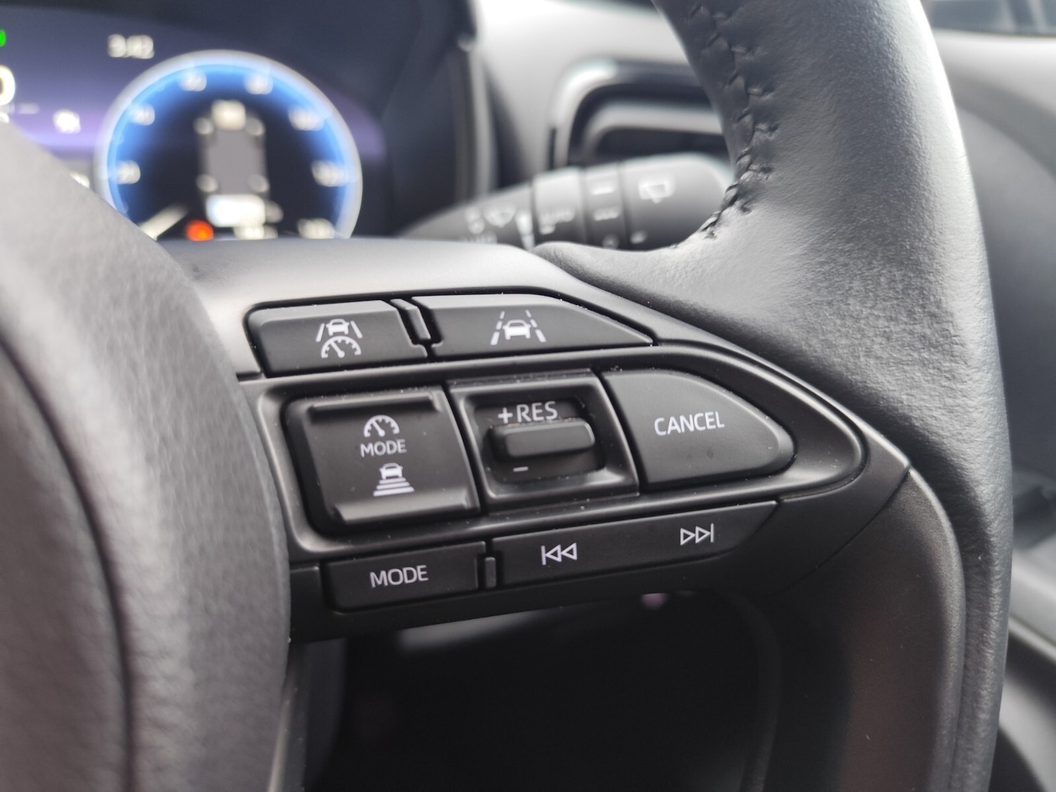 Used Toyota Yaris Cross 2024 for sale - 77413920: Photo 19