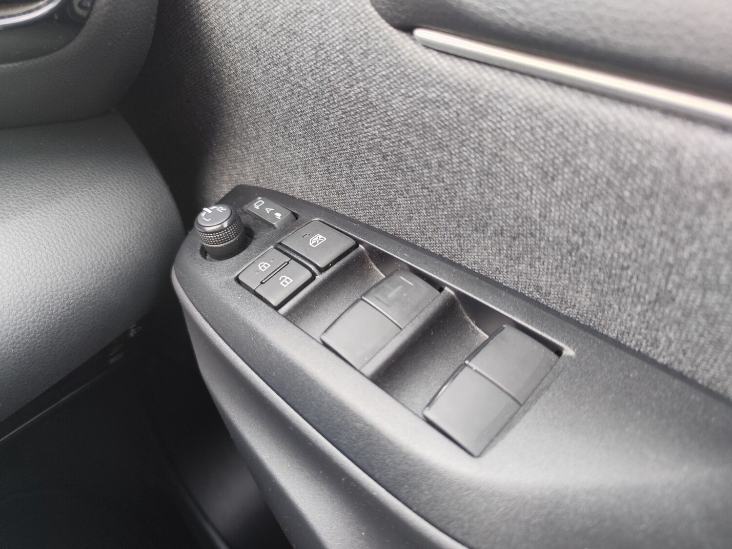 Used Toyota Yaris 2020 for sale - 76817920: Photo 19