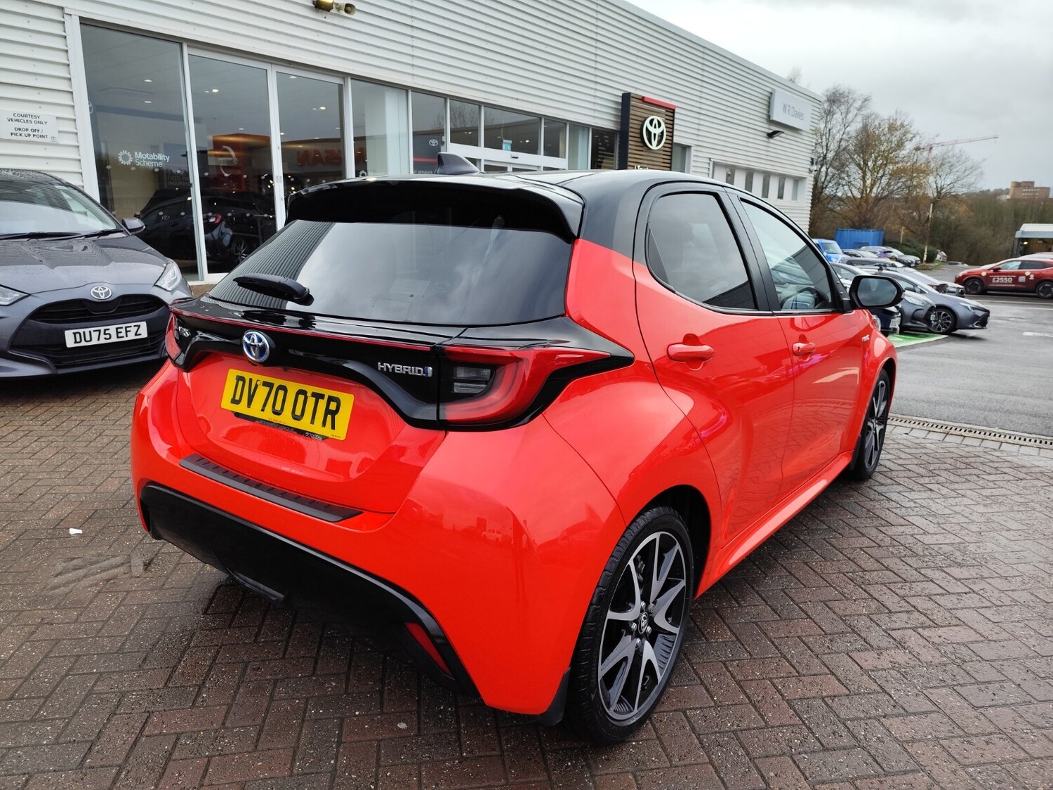 Used Toyota Yaris 2020 for sale - 76817920: Photo 3