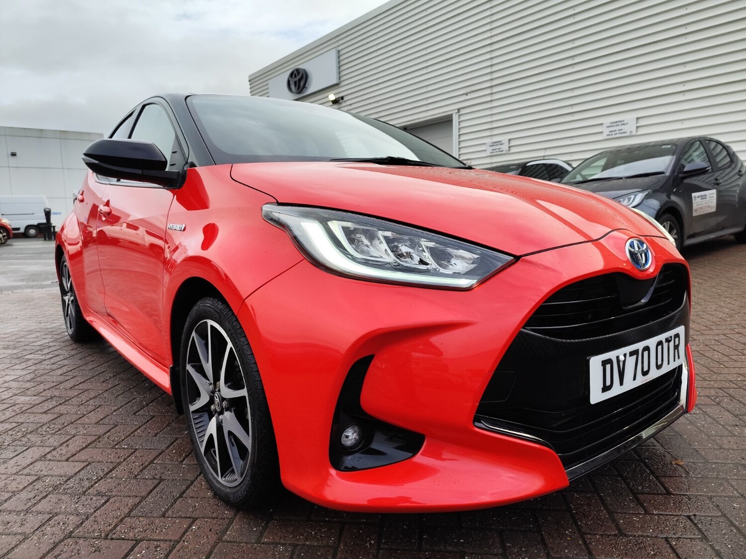 Used Toyota Yaris 2020 for sale - 76817920: Photo 32