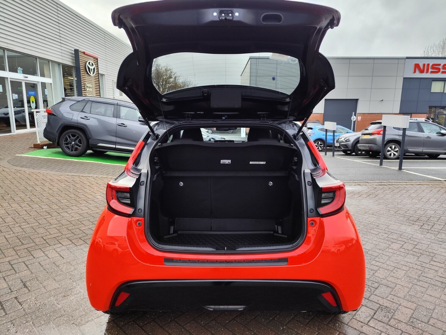 Used Toyota Yaris 2020 for sale - 76817920: Photo 5