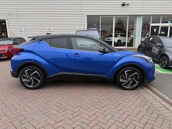 Used Toyota C-HR 2020 for sale - 76276857: Photo