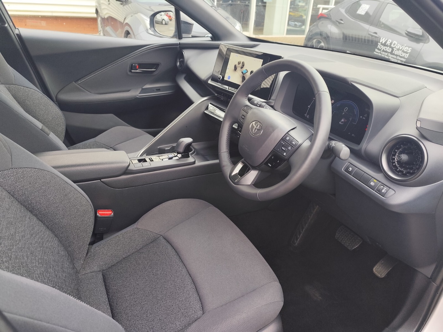 Used Toyota C-HR 2024 for sale - 76276208: Photo 13