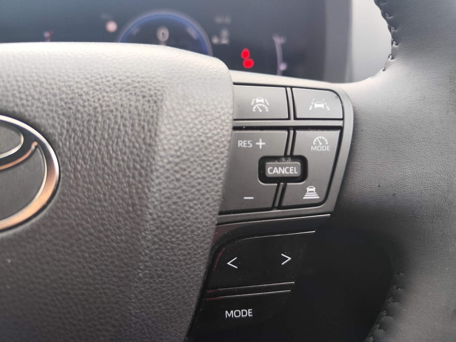 Used Toyota C-HR 2024 for sale - 76276208: Photo 17