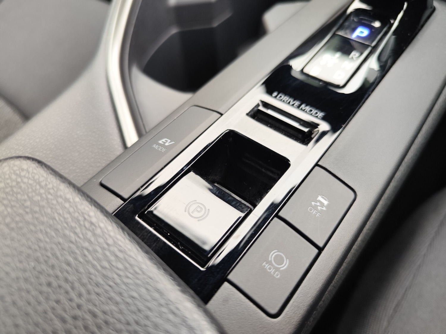 Used Toyota C-HR 2024 for sale - 76276208: Photo 29