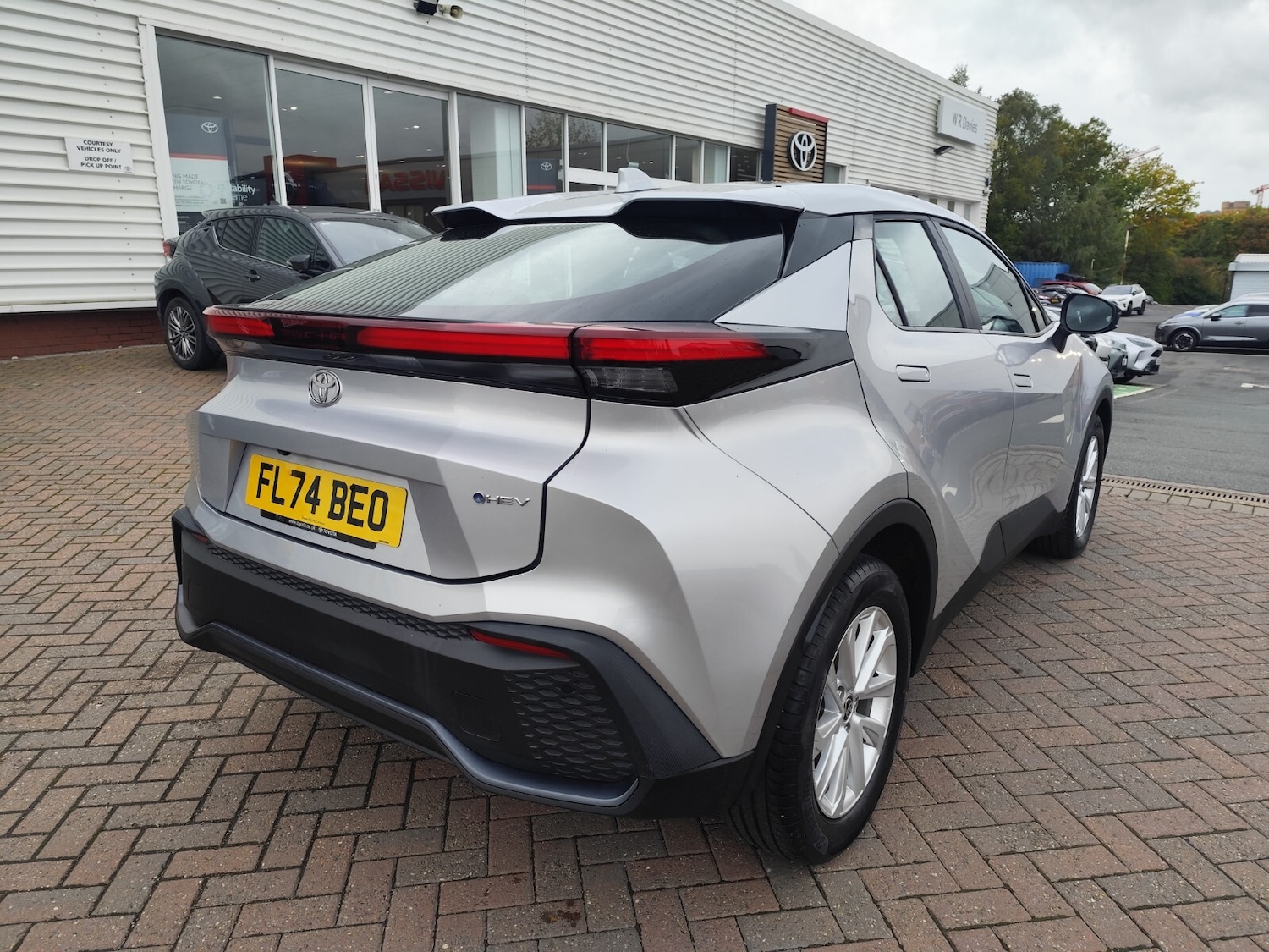 Used Toyota C-HR 2024 for sale - 76276208: Photo 3