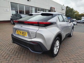 Used Toyota C-HR 2024 for sale - 76276208: Photo