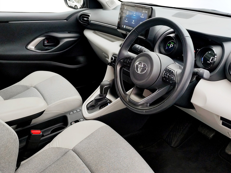 Used Toyota Yaris 2023 for sale - 77795129: Photo 17