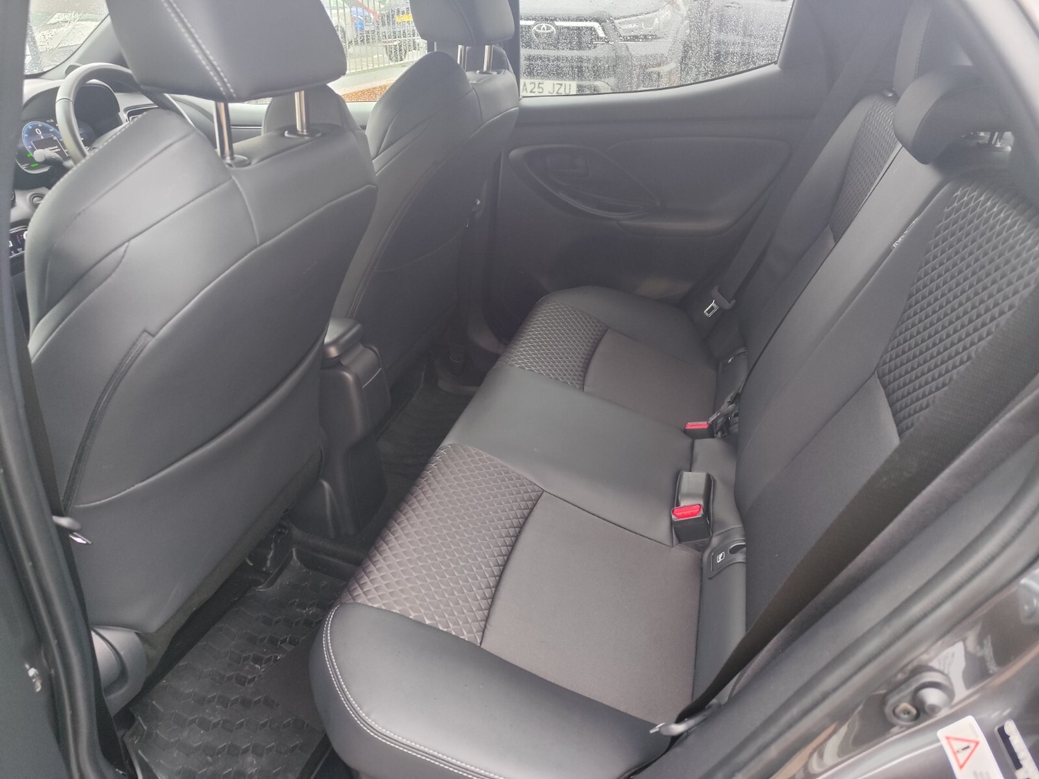 Used Toyota Yaris 2025 for sale - 76874420: Photo 12