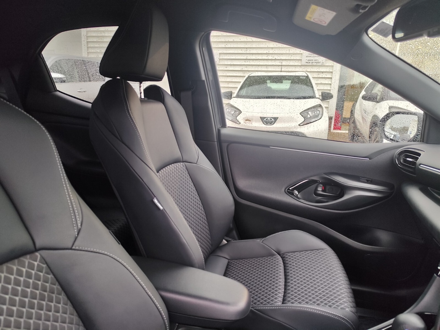 Used Toyota Yaris 2025 for sale - 76874420: Photo 32