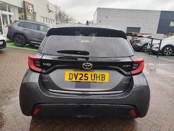 Used Toyota Yaris 2025 for sale - 76874420: Photo