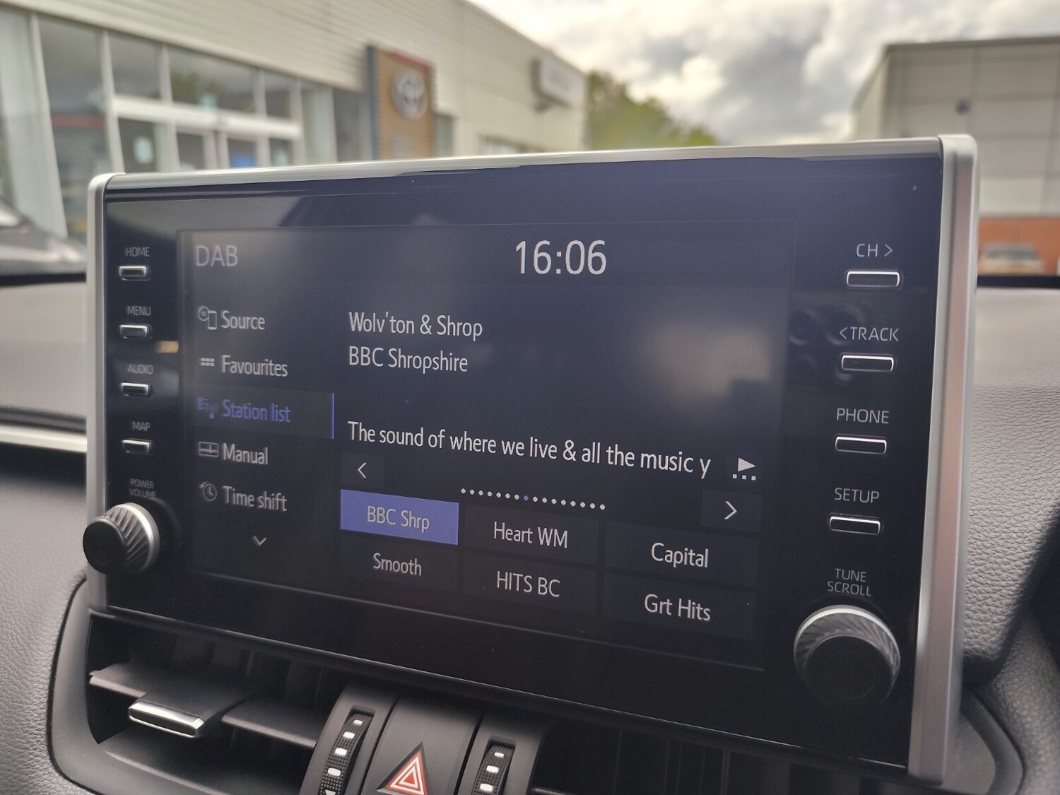 Used Toyota RAV4 2022 for sale - 76276545: Photo 24