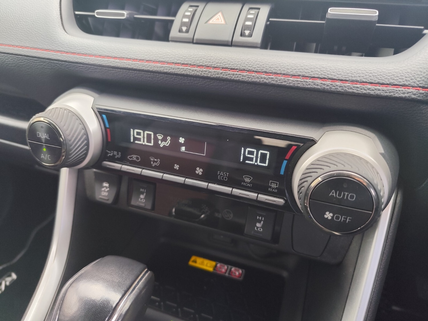 Used Toyota RAV4 2022 for sale - 76276545: Photo 28