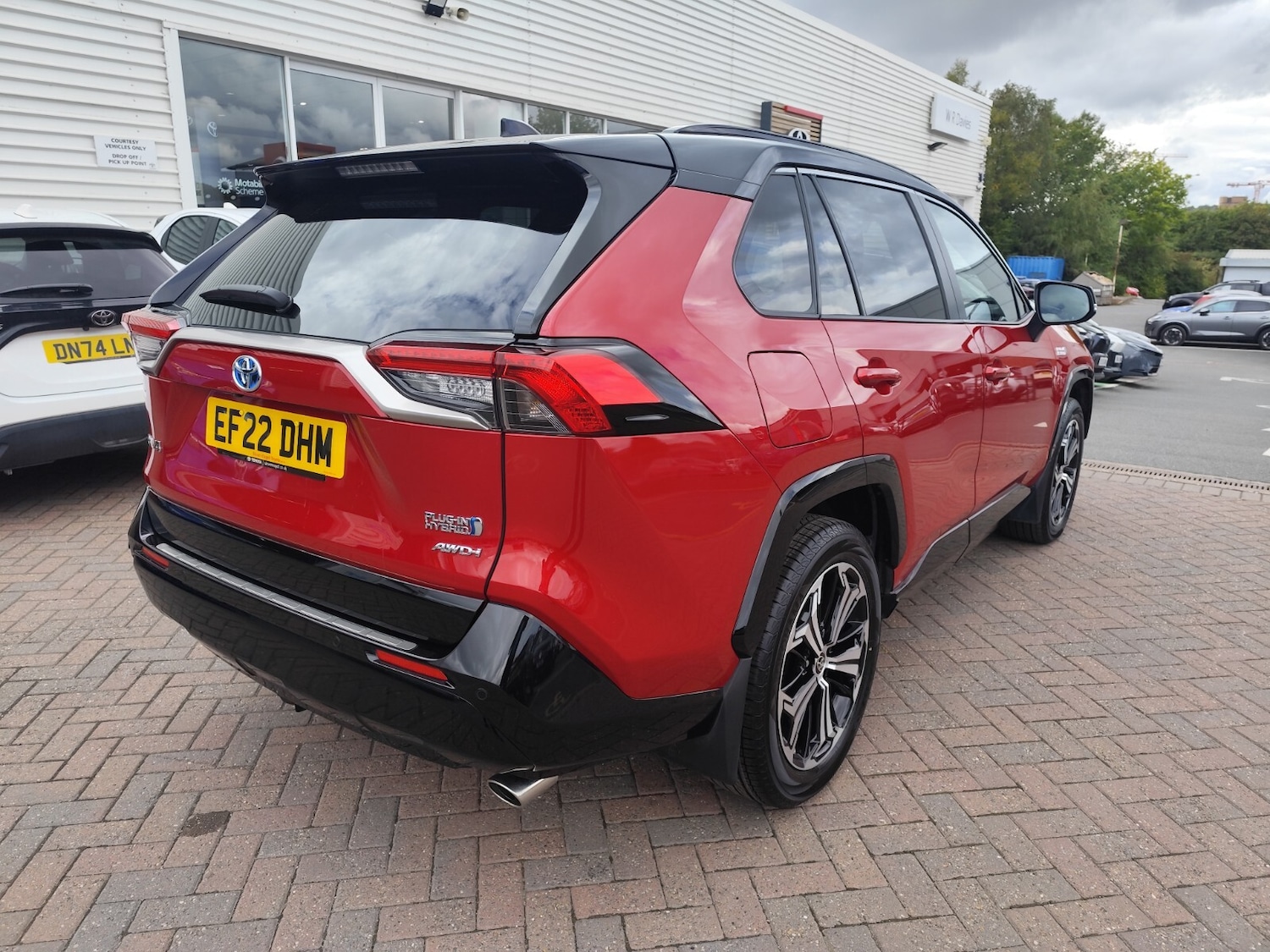 Used Toyota RAV4 2022 for sale - 76276545: Photo 3