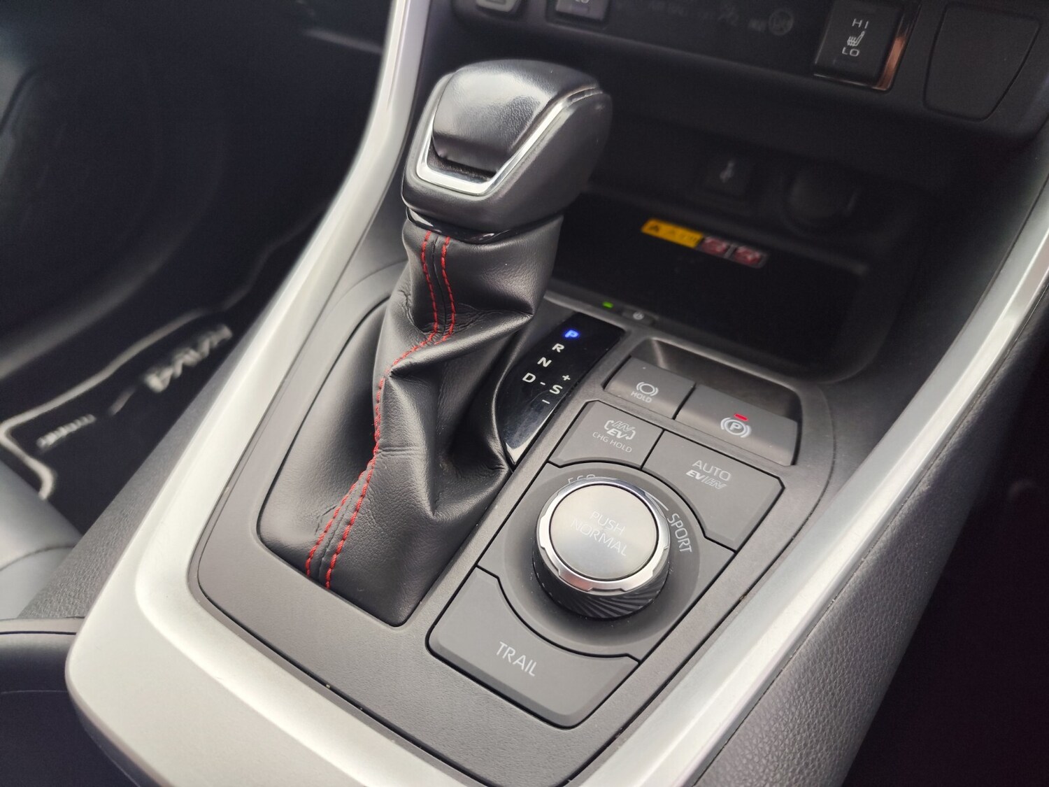 Used Toyota RAV4 2022 for sale - 76276545: Photo 30