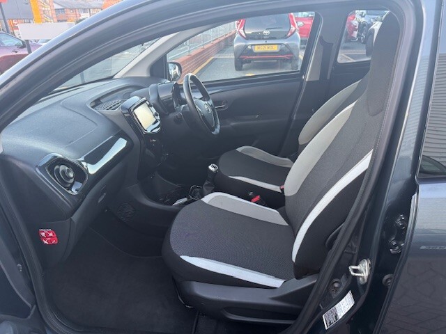 Used Toyota AYGO 2017 for sale - 76589913: Photo 12