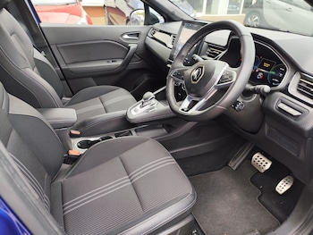 Used Renault Captur 2024 for sale - 76276419: Photo