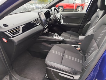 Used Renault Captur 2024 for sale - 76276419: Photo