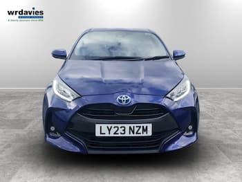 Used Toyota Yaris 2023 for sale - 79658625: Photo