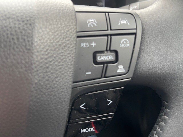 Used Toyota C-HR 2024 for sale - 76276741: Photo 25