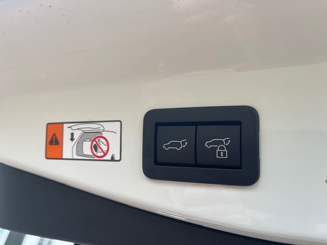 Used Toyota C-HR 2024 for sale - 76276741: Photo 4