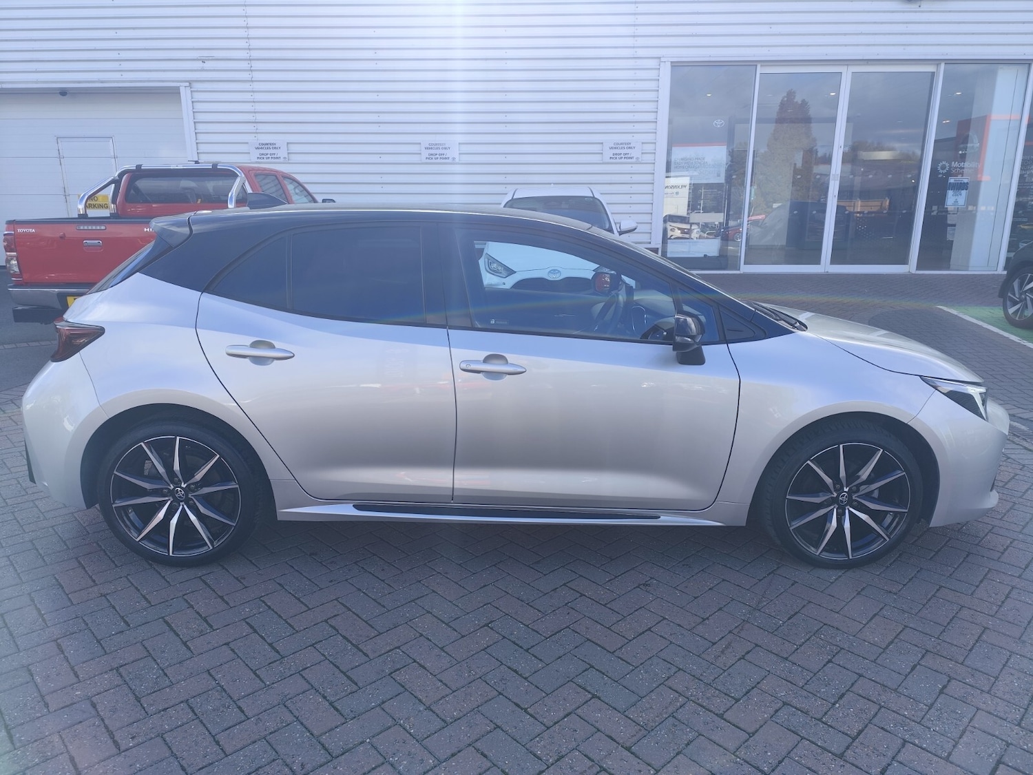 Used Toyota Corolla 2023 for sale - 76361783: Photo 2