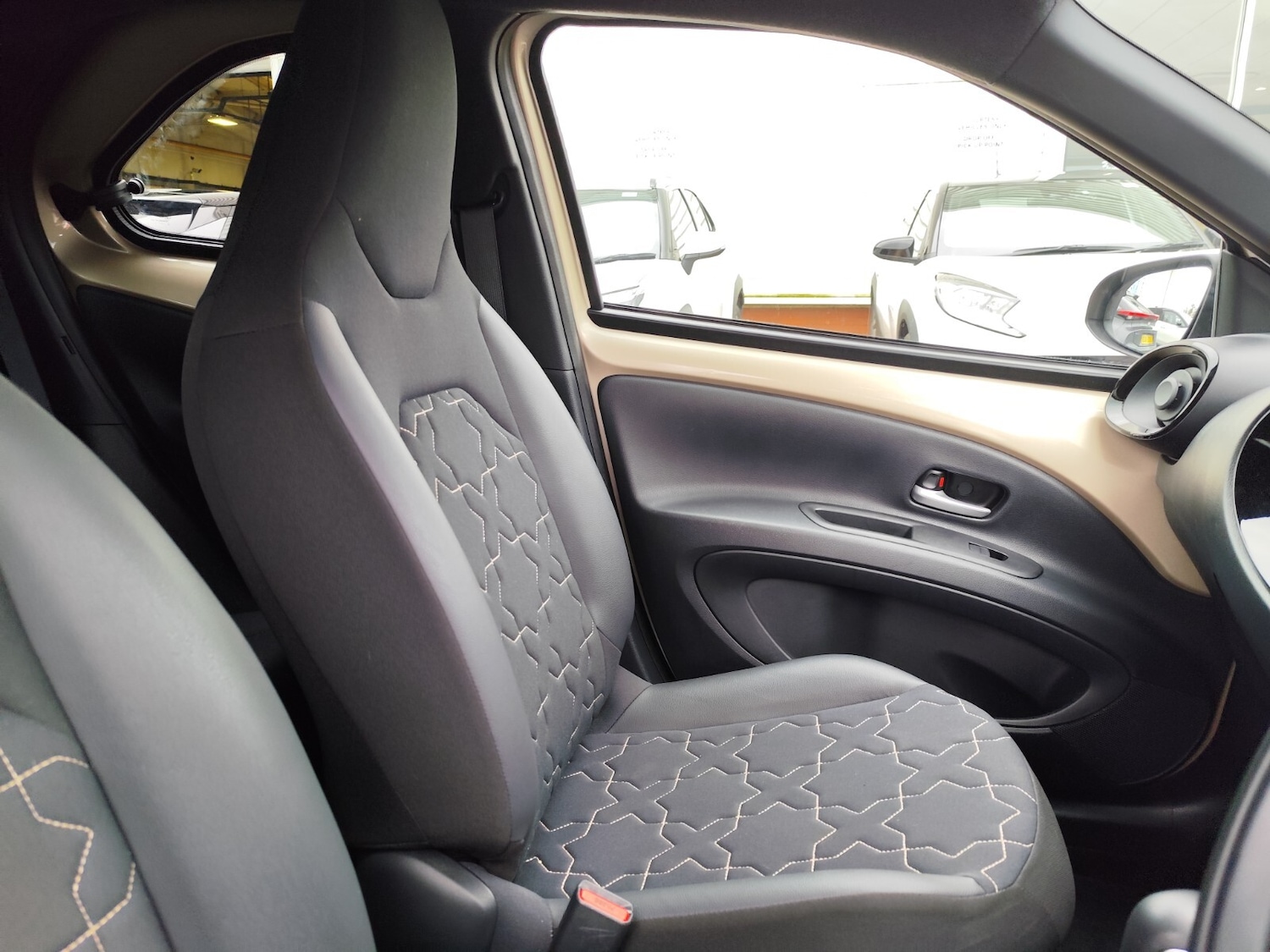 Used Toyota Aygo X 2023 for sale - 77492710: Photo 29