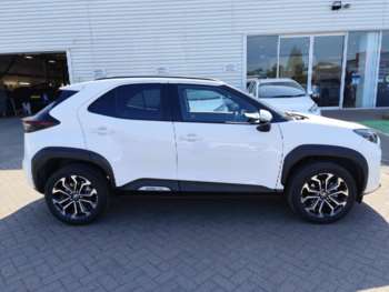Used Toyota Yaris Cross 2024 for sale - 74471750: Photo