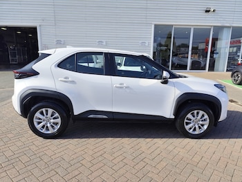 Used Toyota Yaris Cross 2023 for sale - 76276212: Photo