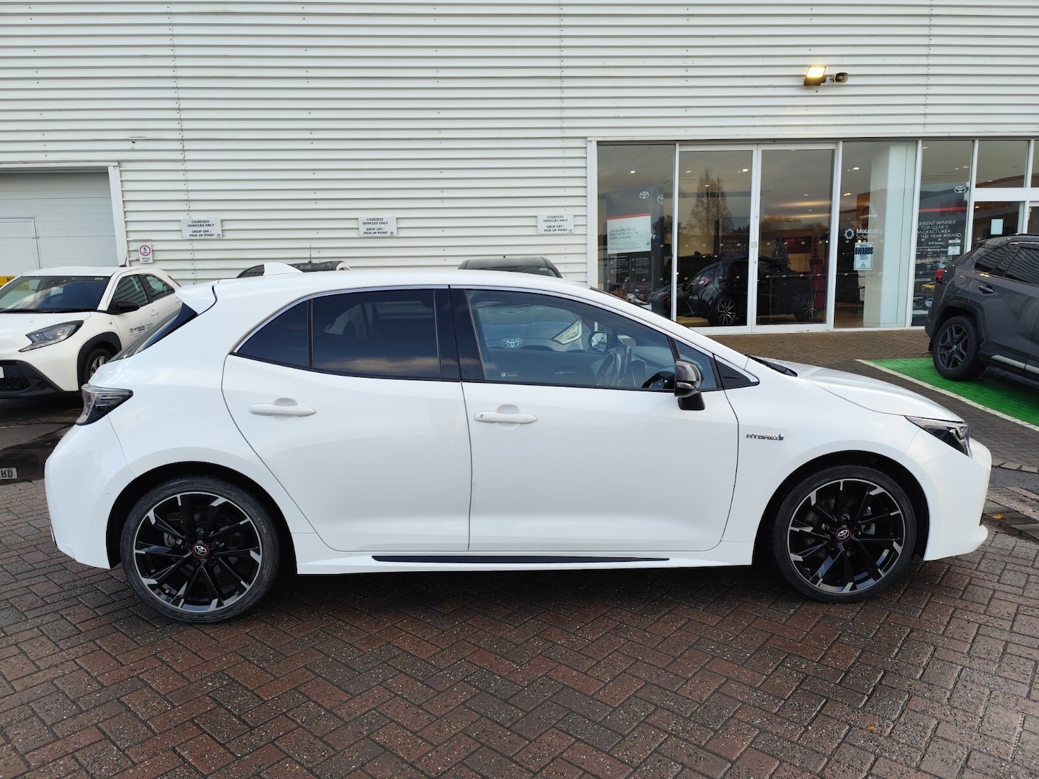 Used Toyota Corolla 2021 for sale - 76847202: Photo 2