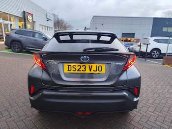 Used Toyota C-HR 2023 for sale - 76754639: Photo